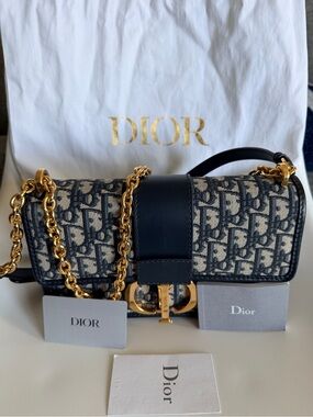 Dior montaigne 30